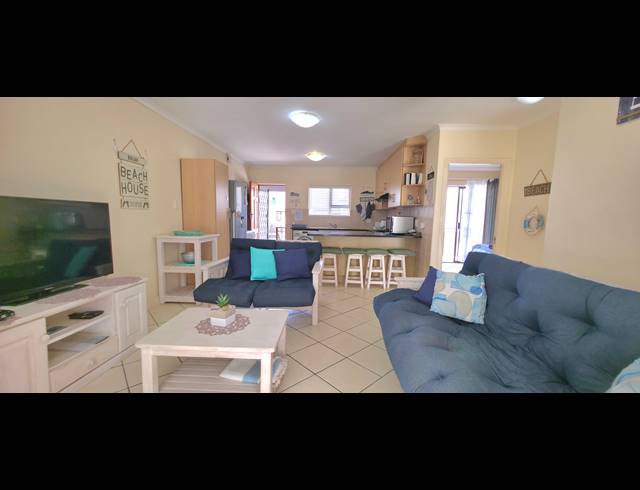 2 BEDROOM APARTMENT FOR SALE IN HARTENBOS CENTRAL